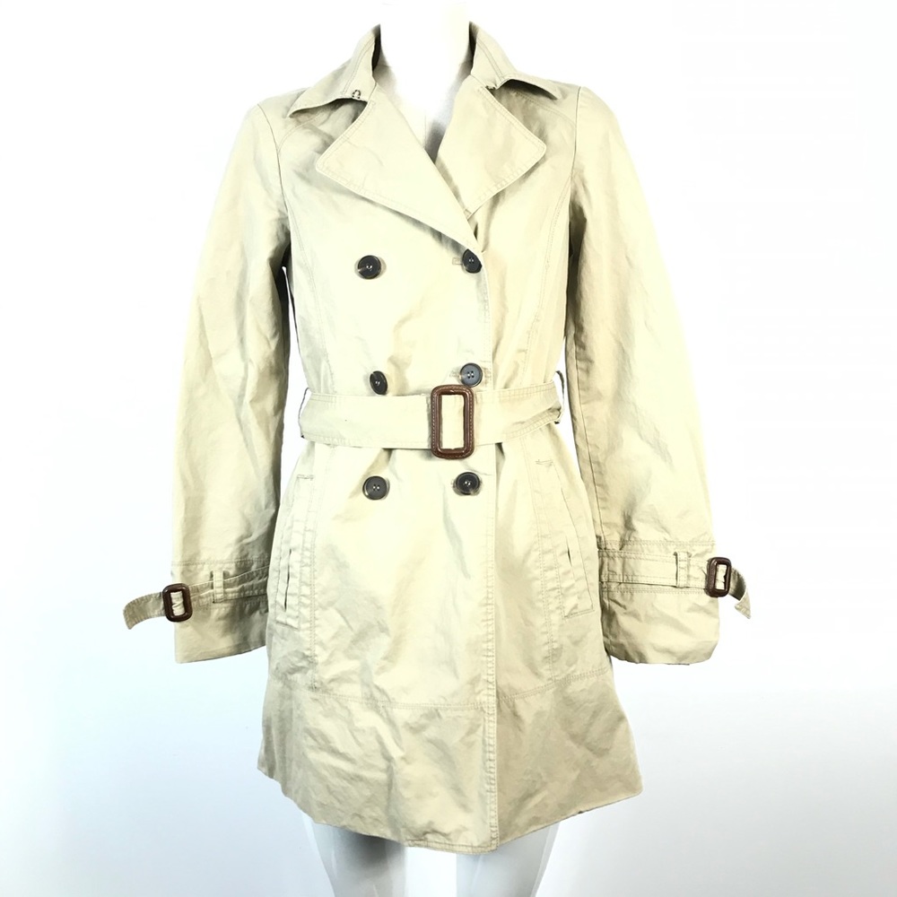 Trench coat‎
